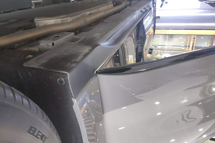Used BYD Han 2025 DM-i 125KM LiDAR-Powered Intelligent Driving Model Right Side Sill