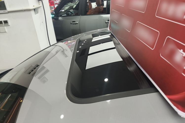 Used BYD Han 2025 DM-i Smart Drive 125KM Prestige Model Roof