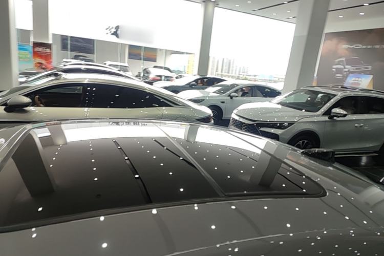 Used BYD Han 2025 Model EV Intelligent Driving Edition 635KM LiDAR Flagship Roof