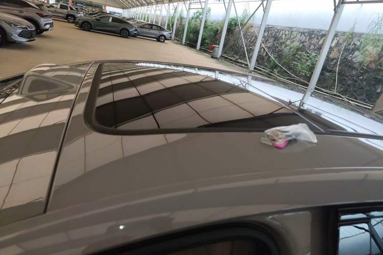Used BYD Han 2025 DM-i Intelligent Driving Edition 125KM LiDAR Flagship Model Roof