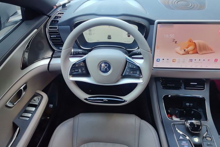 Used BYD Han 2025 DM-i Smart Drive 125KM Comfort Edition Steering Wheel