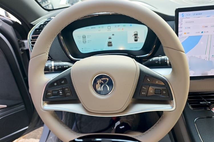 Used BYD Han 2025 DM-i 125KM Elite Model Steering Wheel