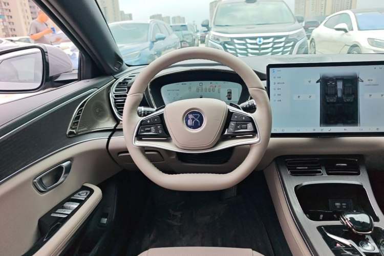 Used BYD Han 2025 DM-i Intelligent Driving Edition 125KM LiDAR Flagship Model Steering Wheel