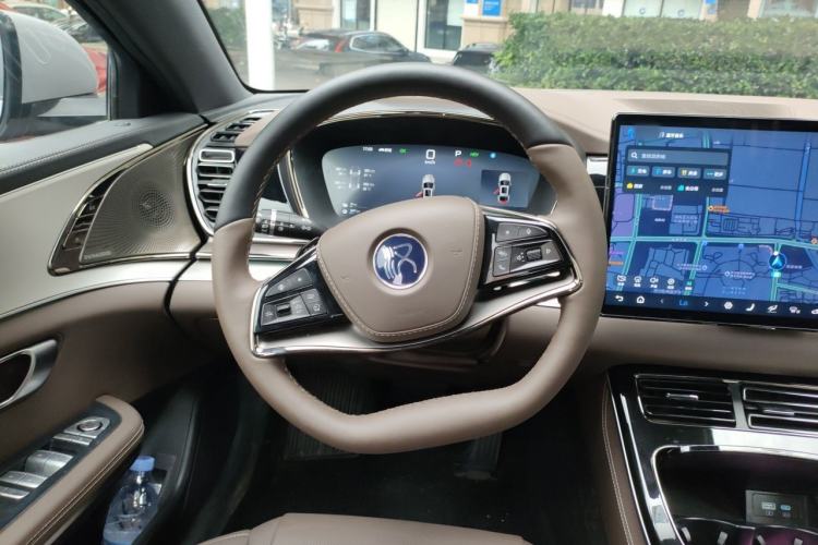 Used BYD Han 2025 DM-i Intelligent Driving Edition 125KM LiDAR Flagship Model Steering Wheel