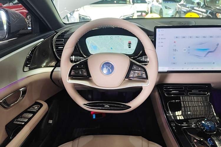 Used BYD Han 2025 DM-i 125KM Prestige Model Steering Wheel