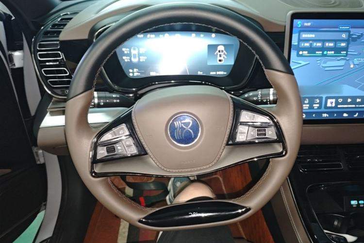 Used BYD Han 2025 DM-i 125KM Elite Model Steering Wheel