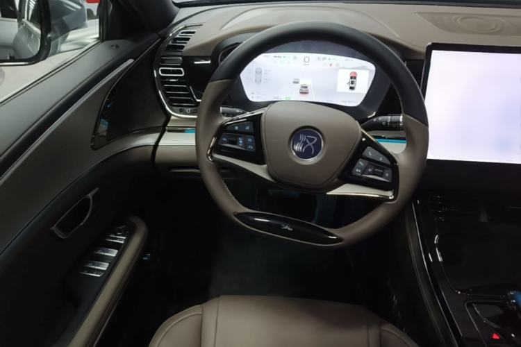 Used BYD Han 2025 DM-i 125KM Elite Model Steering Wheel