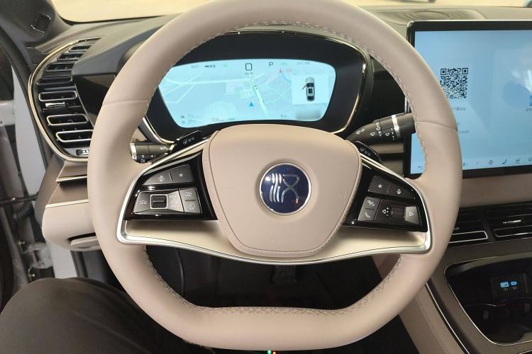 Used BYD Han 2025 DM-i Intelligent Driving Edition 125KM LiDAR Flagship Model Steering Wheel