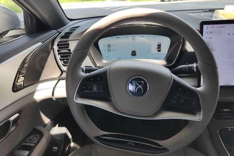 Used BYD Han 2025 DM-i 125KM Elite Model Steering Wheel