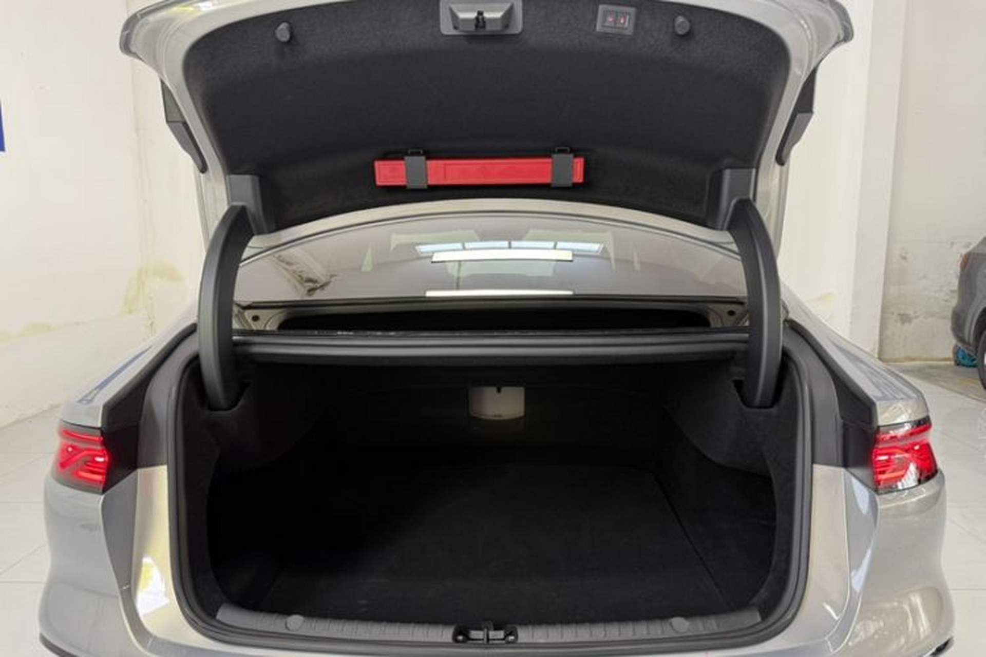 Used BYD Han 2025 DM-i Intelligent Driving Edition 245KM Prestigious Edition Trunk
