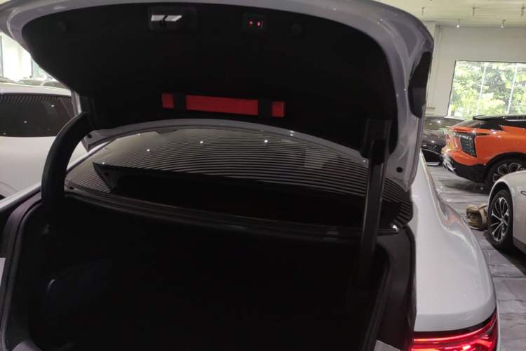 Used BYD Han 2025 DM-i 125KM Elite Model Trunk