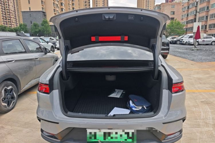 Used BYD Han 2025 EV Intelligent Driving Edition 605KM Prestige Model Trunk