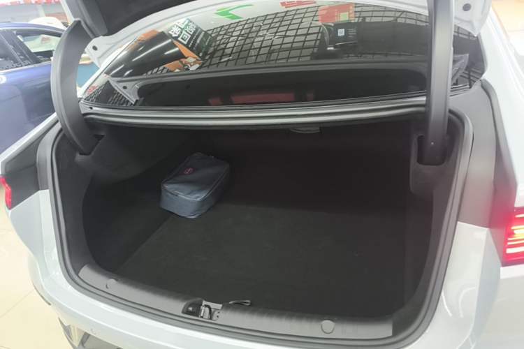 Used BYD Han 2025 DM-i 125KM Elite Model Trunk