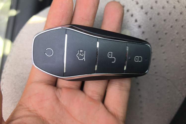 Used BYD Han 2025 EV Intelligent Driving Edition 605KM Prestige Model Vehicle Key
