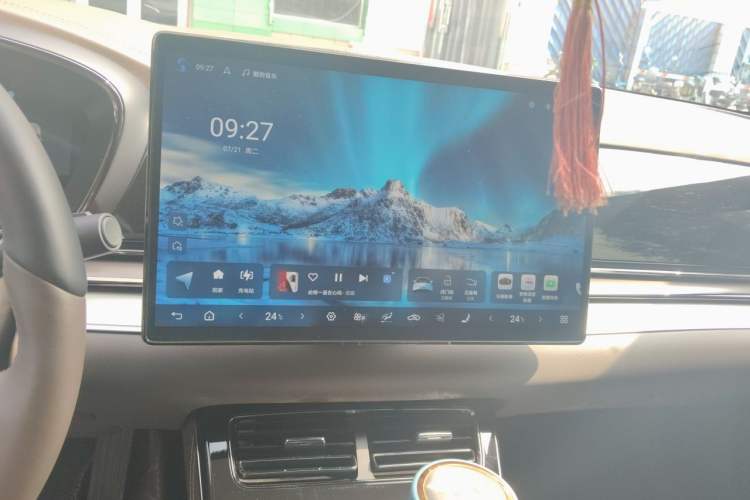 Used BYD Han 2025 EV 605KM Prestige Model Audio And AC Panel