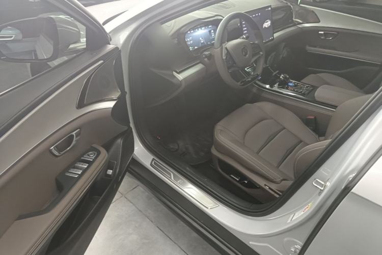 Used BYD Han 2025 DM-i 125KM Comfort Model Driver Seat