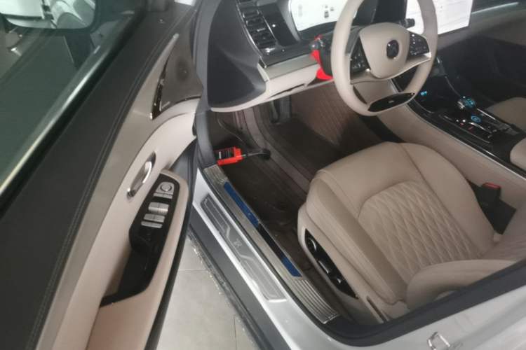 Used BYD Han 2025 DM-i 125KM Prestige Model Driver Seat