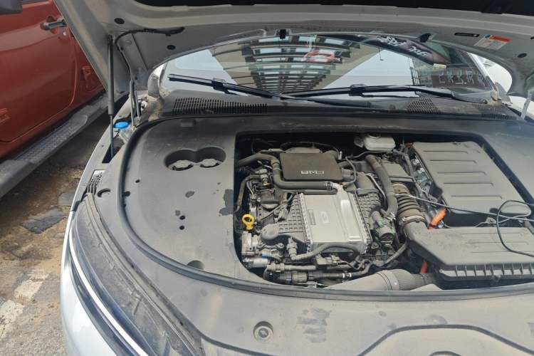 Used BYD Han 2025 DM-i Smart Drive 125KM Prestige Model Engine Bay Right