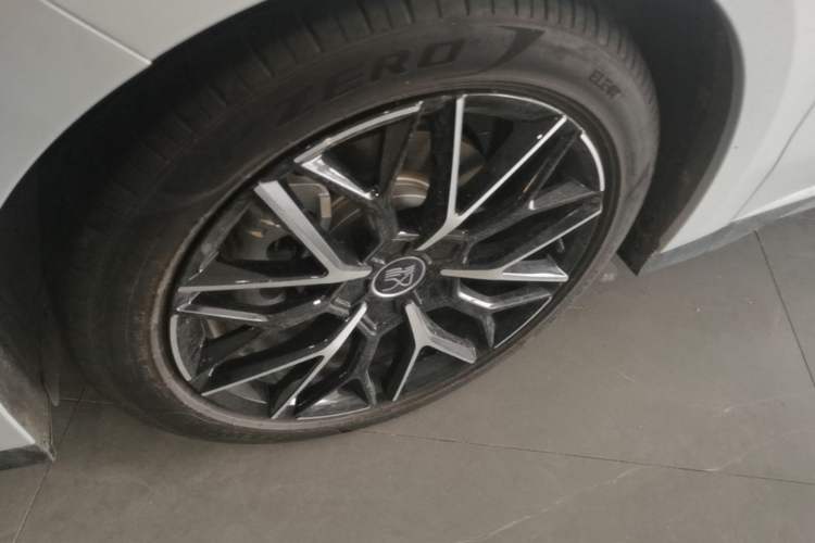 Used BYD Han 2025 DM-i 125KM Prestige Model Exterior 4