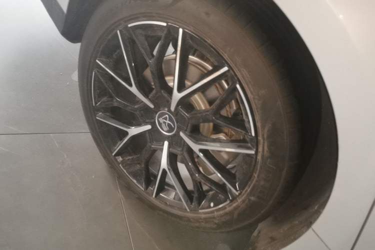 Used BYD Han 2025 DM-i 125KM Prestige Model Exterior 5