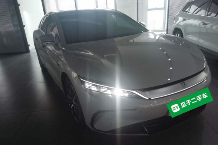 Used BYD Han 2025 DM-i 125KM Prestige Model Front Right 45 Deg