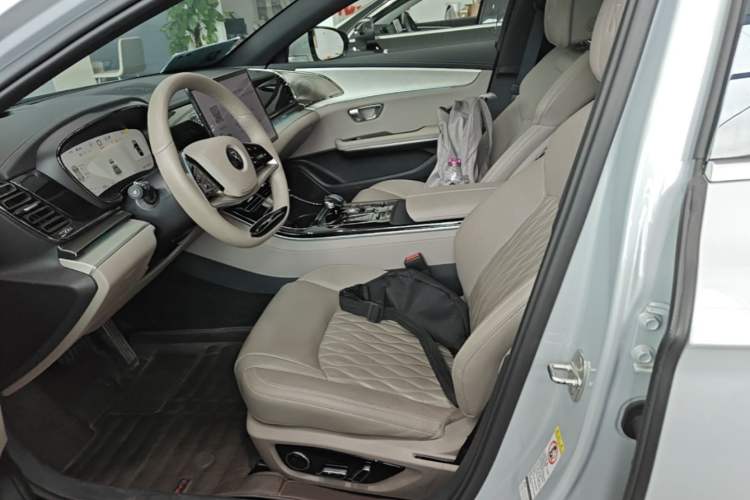 Used BYD Han 2025 DM-i 125KM Prestige Model Left Front Seat