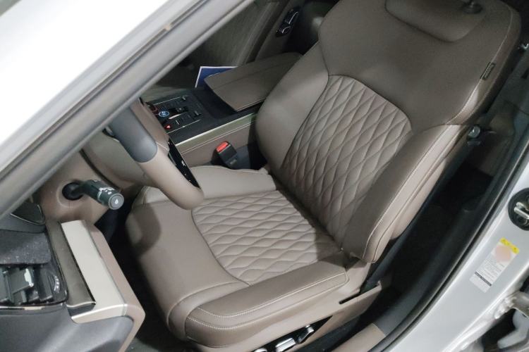 Used BYD Han 2025 DM-i 125KM Elite Model Left Front Seat