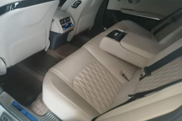 Used BYD Han 2025 DM-i 125KM Prestige Model Left Rear Seat