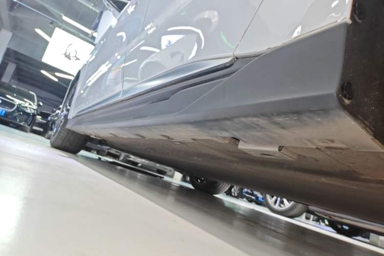 Used BYD Han 2025 EV 605KM Prestige Model Left Side Sill