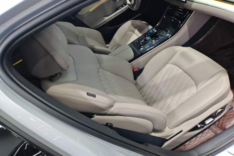 Used BYD Han 2025 EV 605KM Prestige Model Right Front Seat