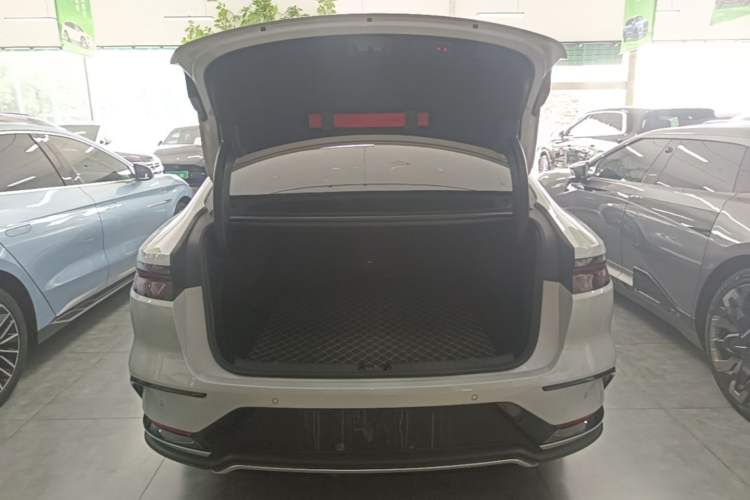 Used BYD Han 2025 DM-i 125KM Comfort Model Trunk