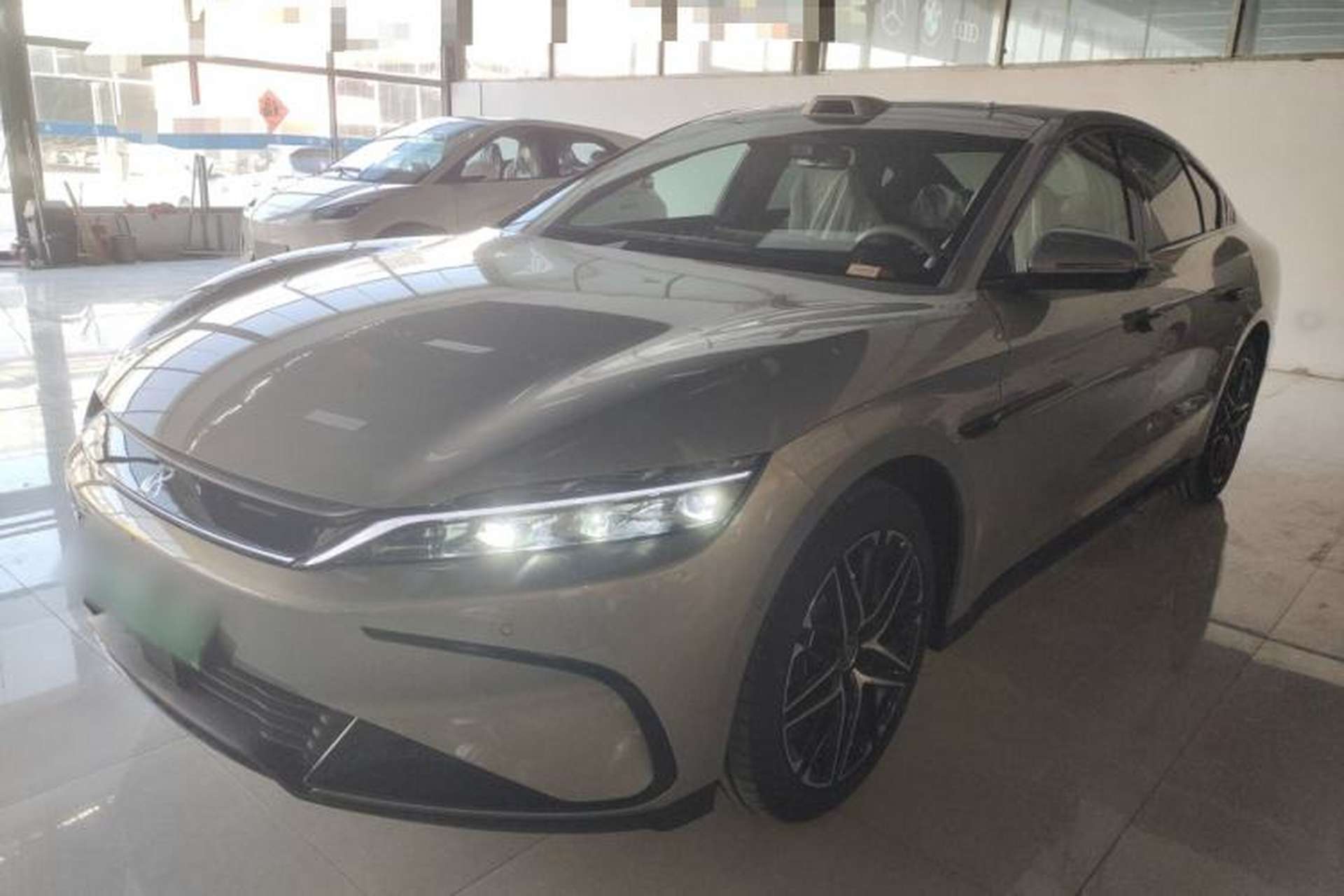 Used BYD Han 2025 Model EV Intelligent Driving Edition 635KM LiDAR Flagship Front Left 45 Deg