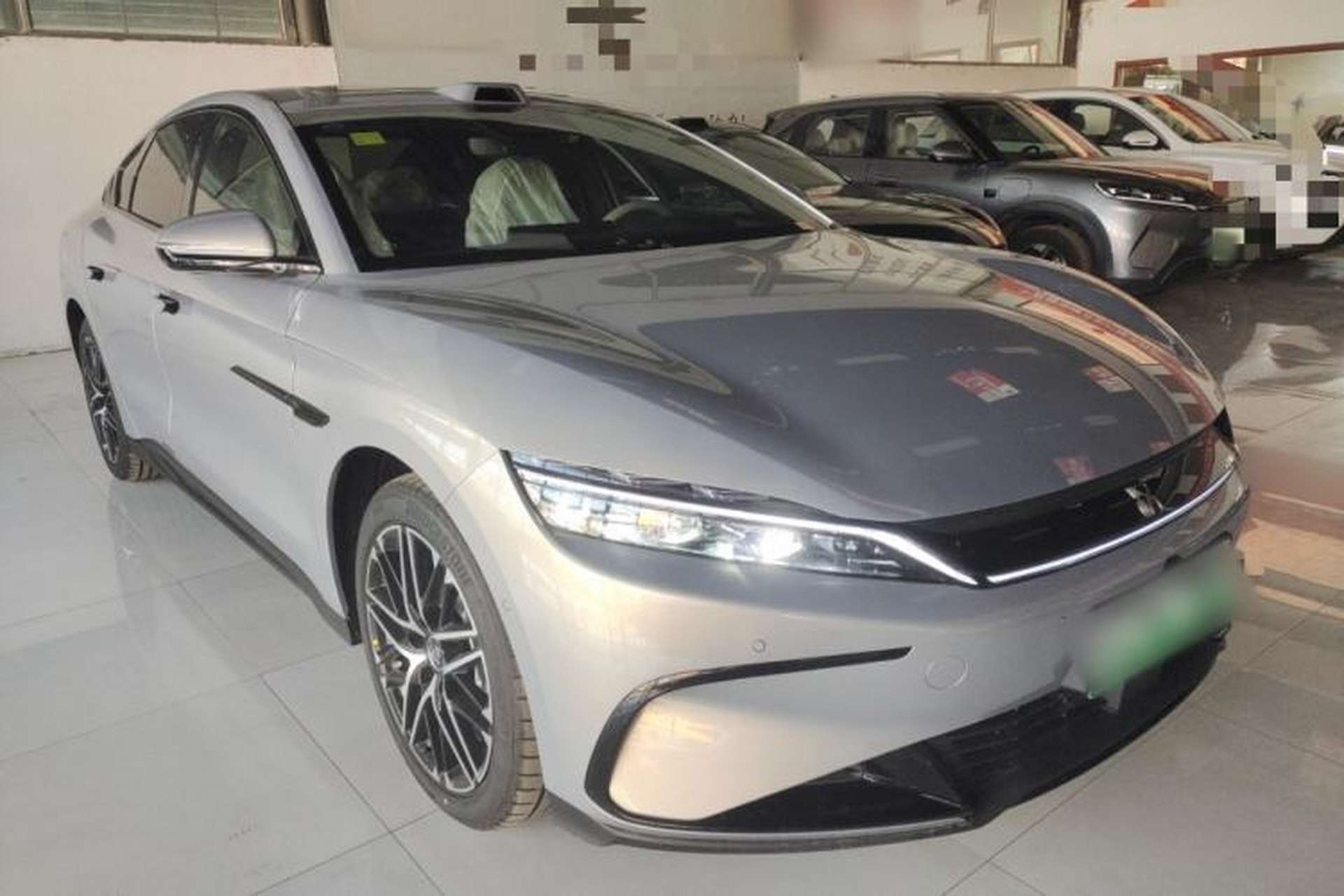 Used BYD Han 2025 Model EV Intelligent Driving Edition 635KM LiDAR Flagship Front Right 45 Deg