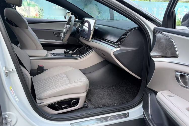 Used BYD Han 2025 DM-i 125KM Elite Model Interior 2