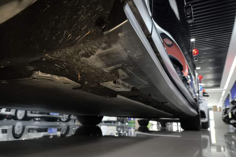 Used BYD Han L 2025 EV 701 km LiDAR Flagship Edition Left Side Sill
