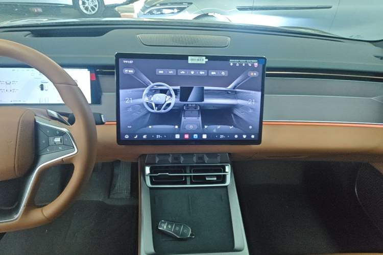 Used BYD Han L 2025 DM-i 200km LiDAR Flagship Model Audio And AC Panel