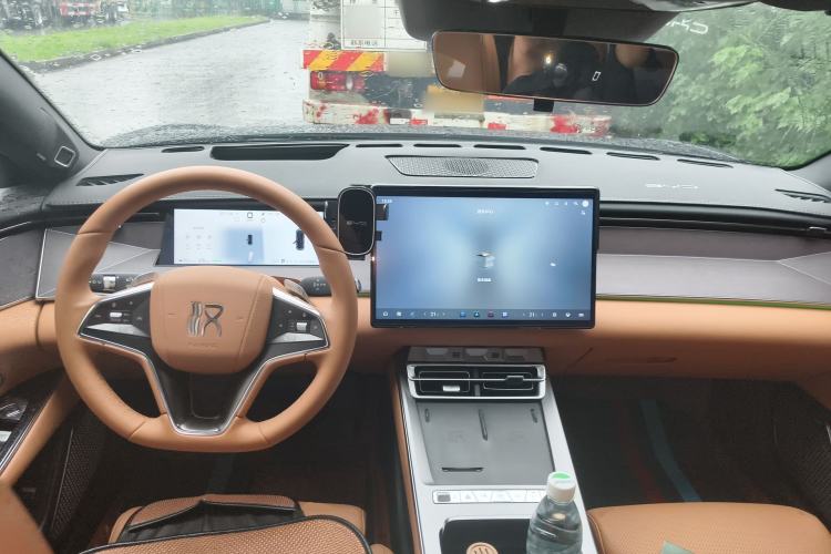 Used BYD Han L 2025 EV 701 km LiDAR Flagship Edition Center Console