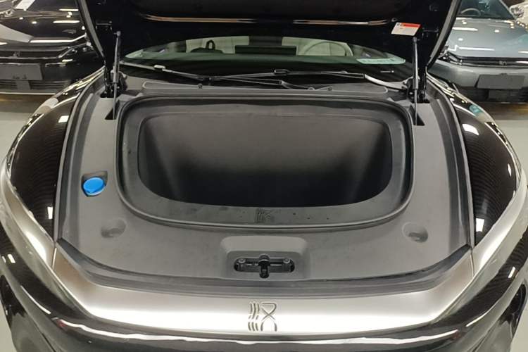 Used BYD Han L 2025 EV 701KM LiDAR Deluxe Edition Engine Bay