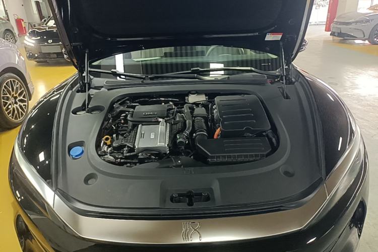 Used BYD Han L 2025 DM-i 200KM LiDAR Luxury Model Engine Bay
