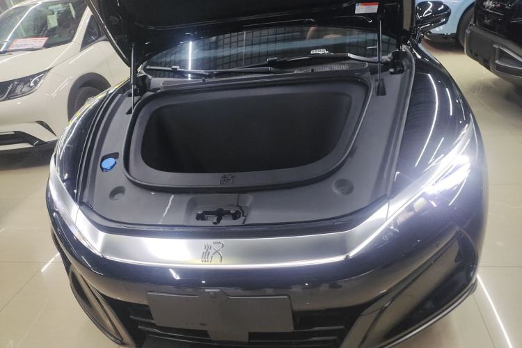 Used BYD Han L 2025 EV 701KM LiDAR Deluxe Edition Engine Bay