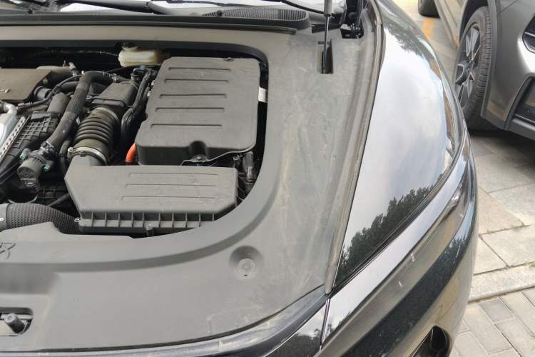 Used BYD Han L 2025 DM-i 200KM LiDAR Luxury Model Engine Bay Left