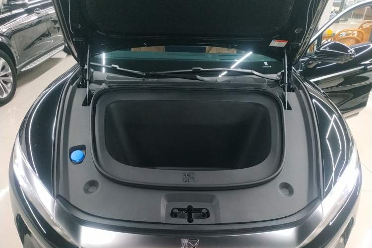 Used BYD Han L 2025 EV 701 km LiDAR Flagship Edition Engine Bay