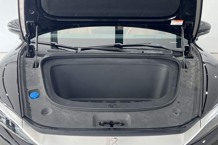 Used BYD Han L 2025 EV Four-Wheel Drive LiDAR Flagship Model Engine Bay