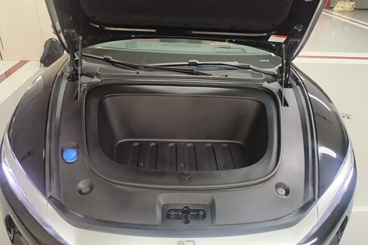 Used BYD Han L 2025 EV Four-Wheel Drive LiDAR Flagship Model Engine Bay