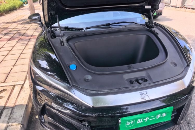 Used BYD Han L 2025 EV 701KM LiDAR Deluxe Edition Engine Bay Right
