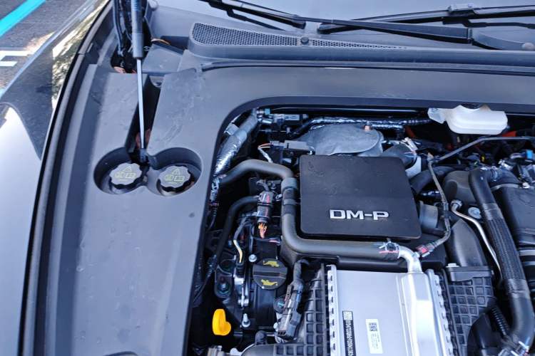 Used BYD Han L 2025 DM-p Four-Wheel-Drive LiDAR Flagship Model Engine Bay Right