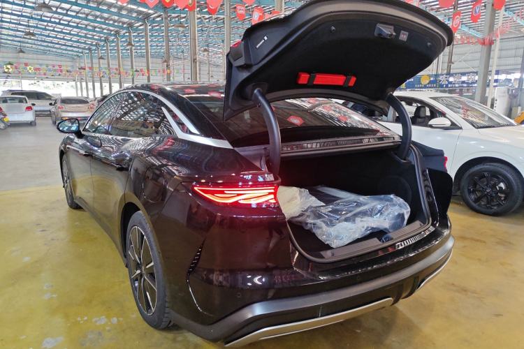 Used BYD Han L 2025 DM-i 200km LiDAR Flagship Model Exterior 2