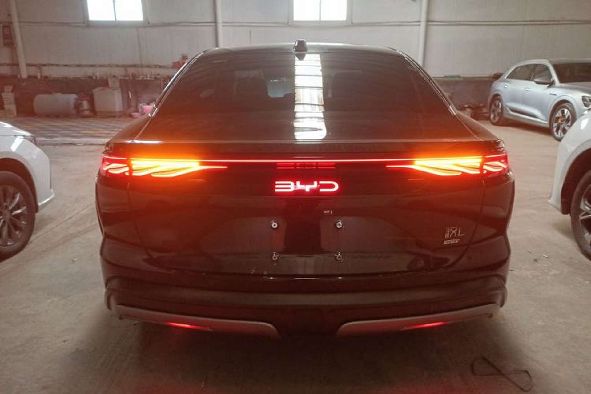 Used BYD Han L 2025 EV 701KM LiDAR Deluxe Edition Exterior 4