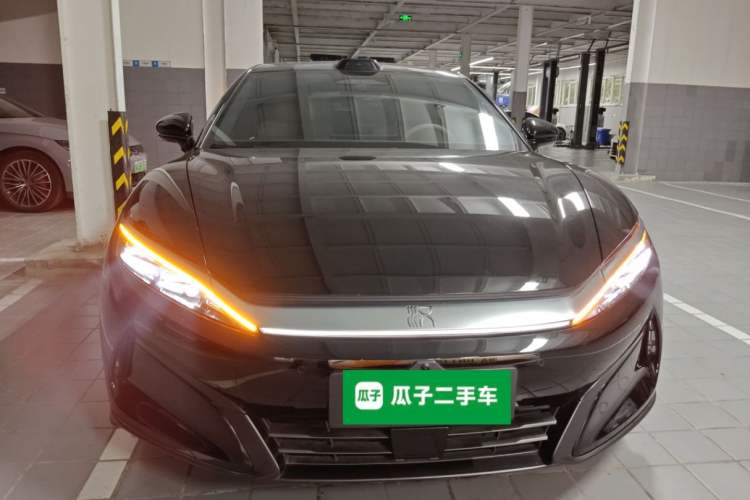 Used BYD Han L 2025 EV 701KM LiDAR Deluxe Edition Front
