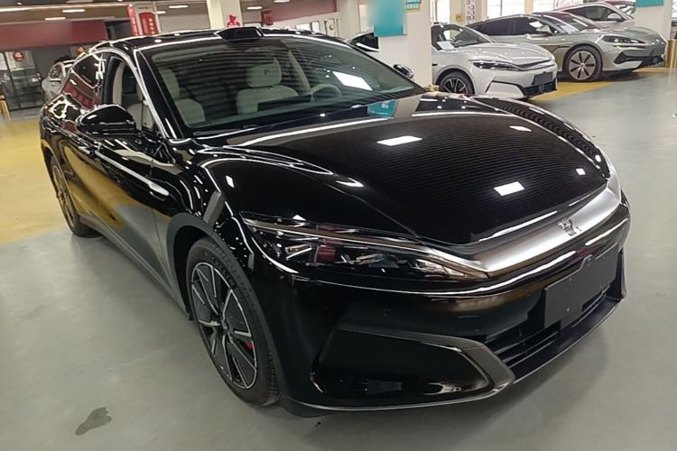 Used BYD Han L 2025 EV 701KM LiDAR Deluxe Edition Front Right 45 Deg